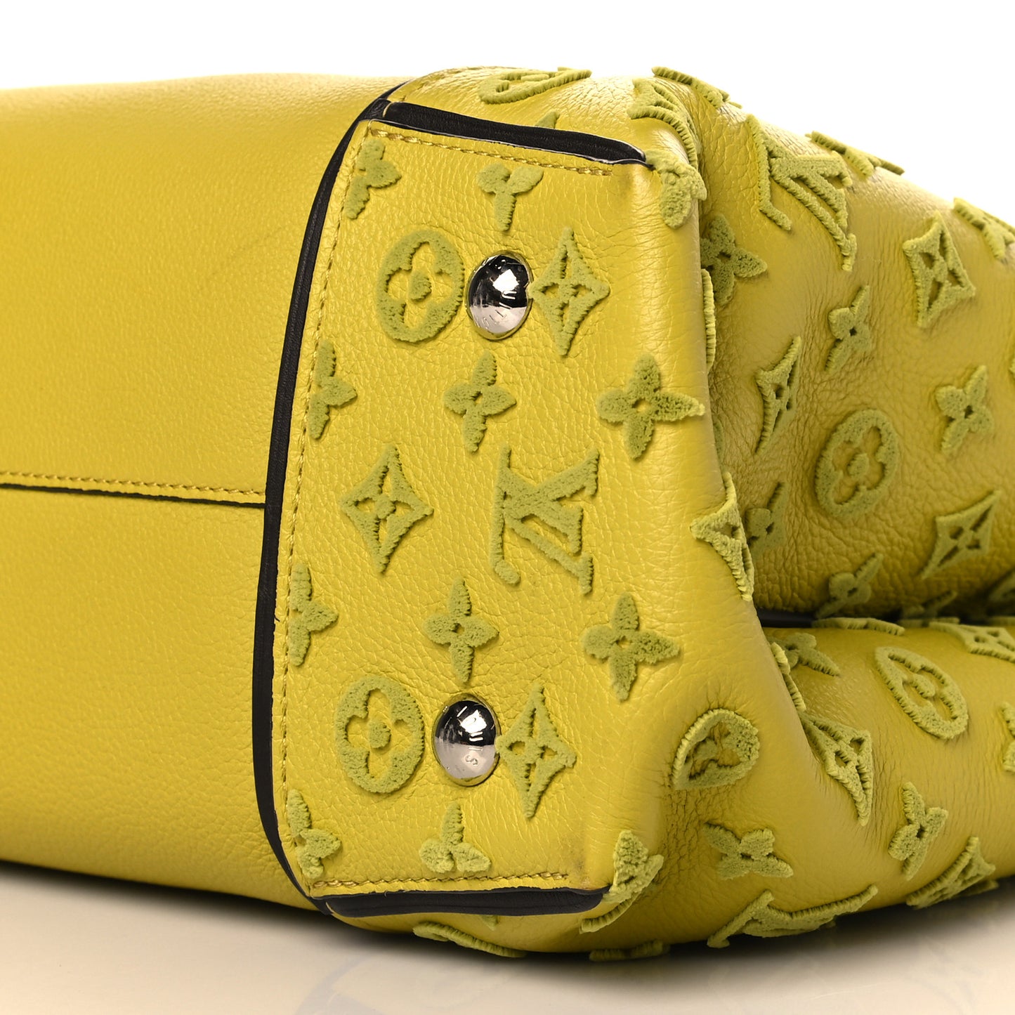 Veau Cachemire Tote W PM Pistache
