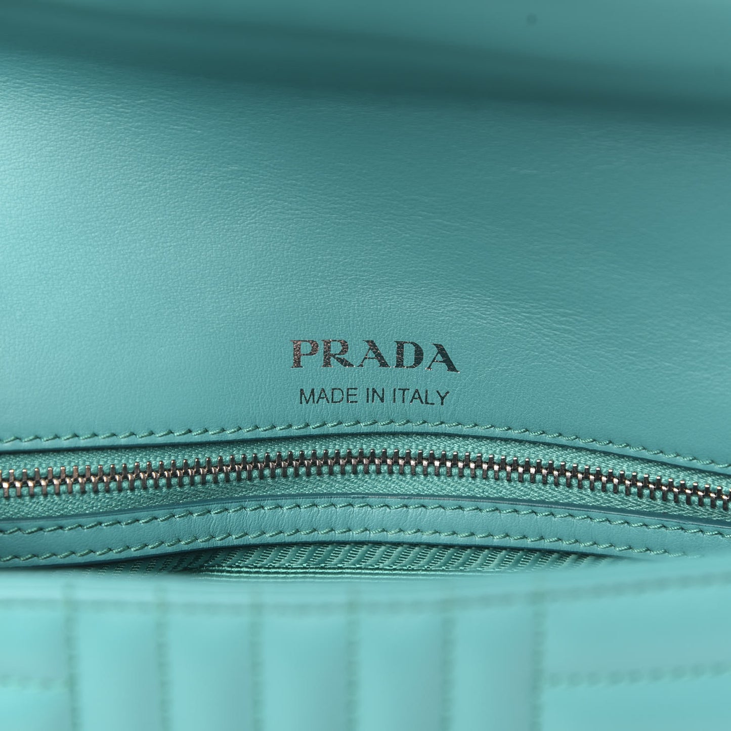 Soft Calfskin Impunture Diagramme Small Chain Flap Shoulder Bag Giada