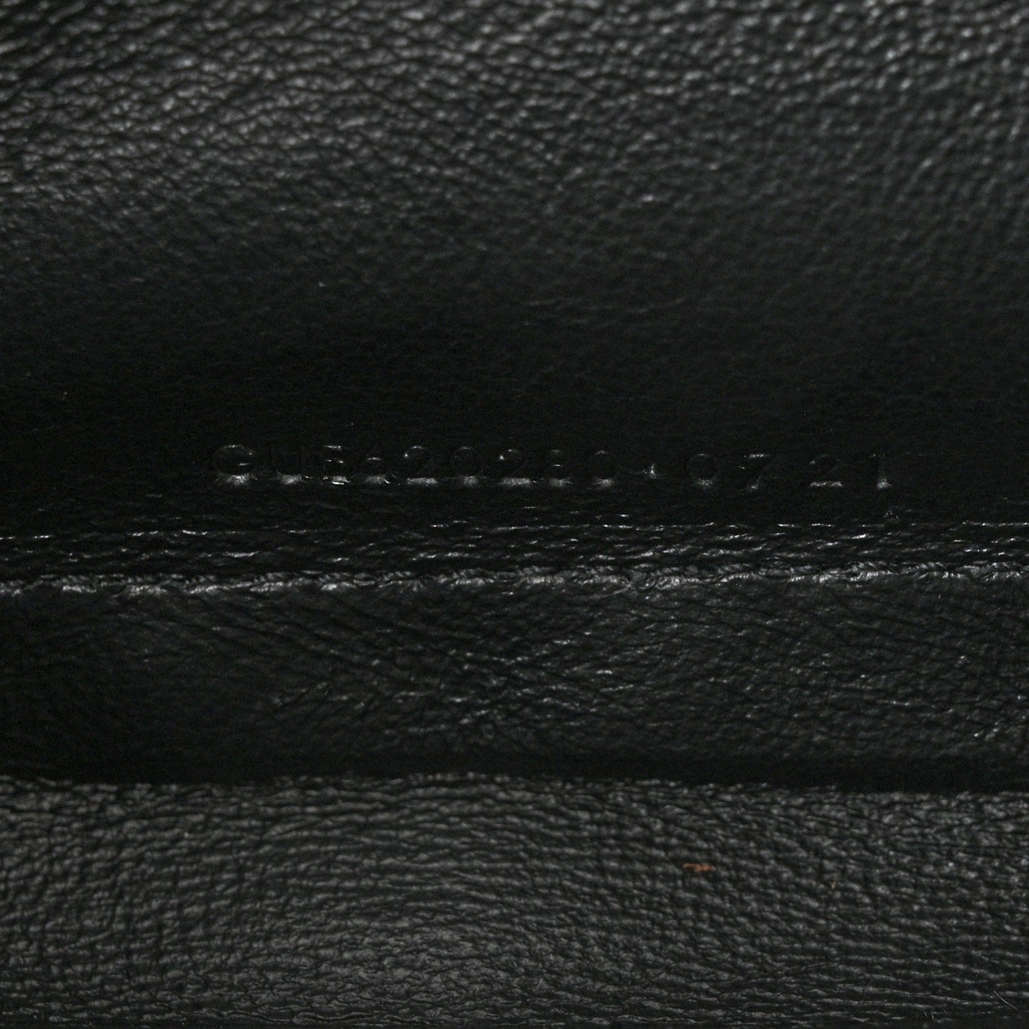 Saint Laurent Grain De Poudre Mixed Matelasse Triquilt Monogram Chain Wallet Black 7 of 11