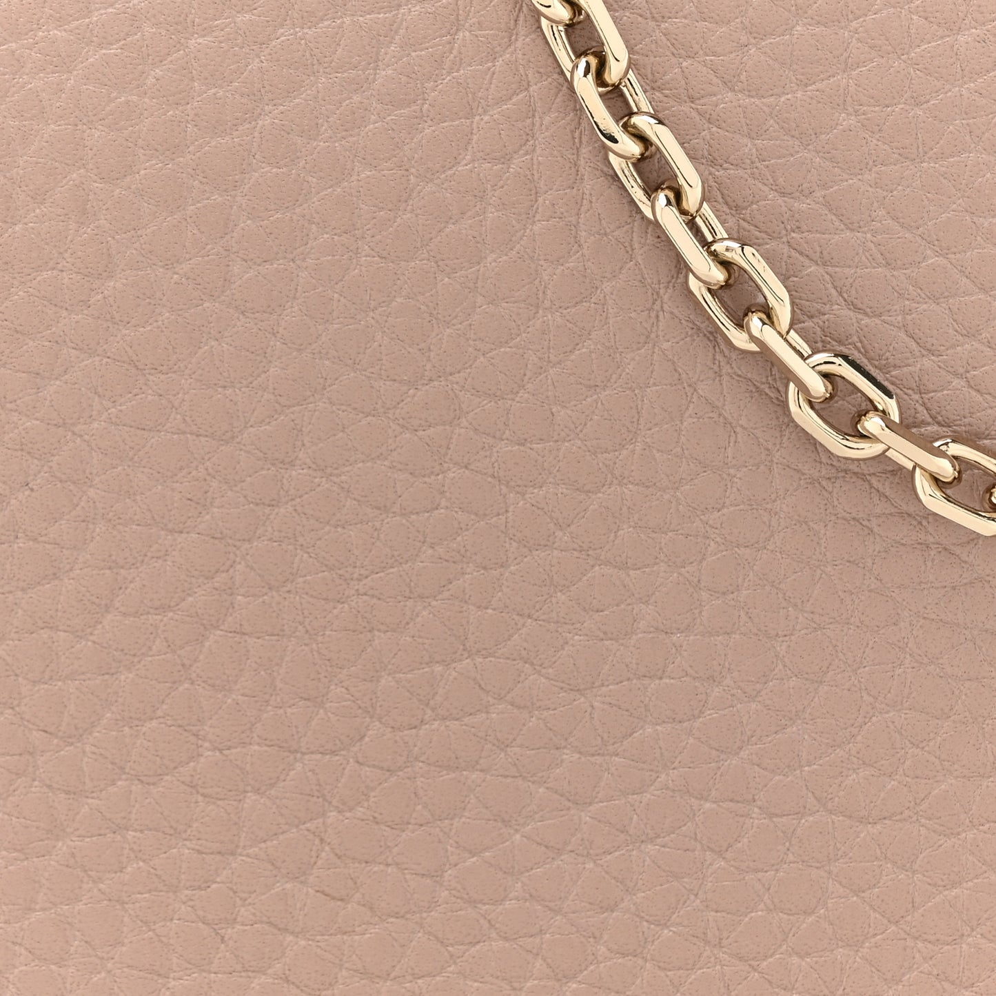 Pebbled Calfskin Rockstud Wallet On Chain Poudre