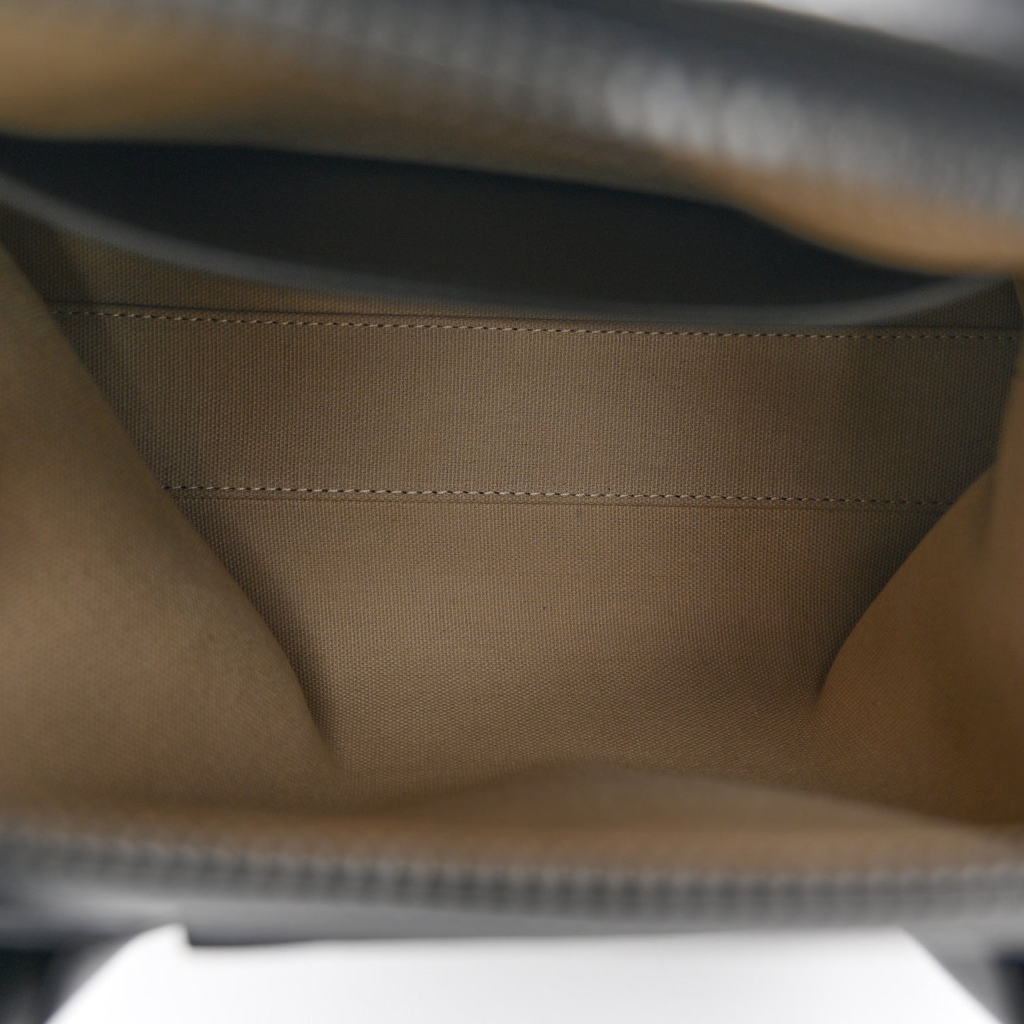 Smooth Calfskin Small Soft Antigona Black