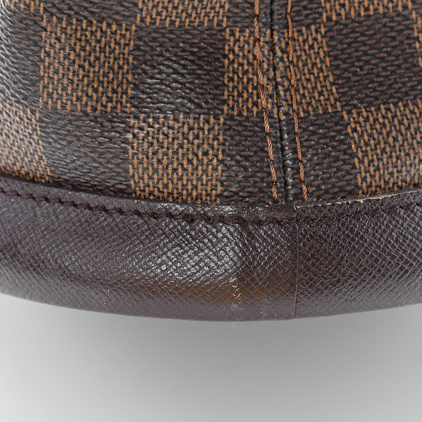 Damier Ebene Marais Bucket 23