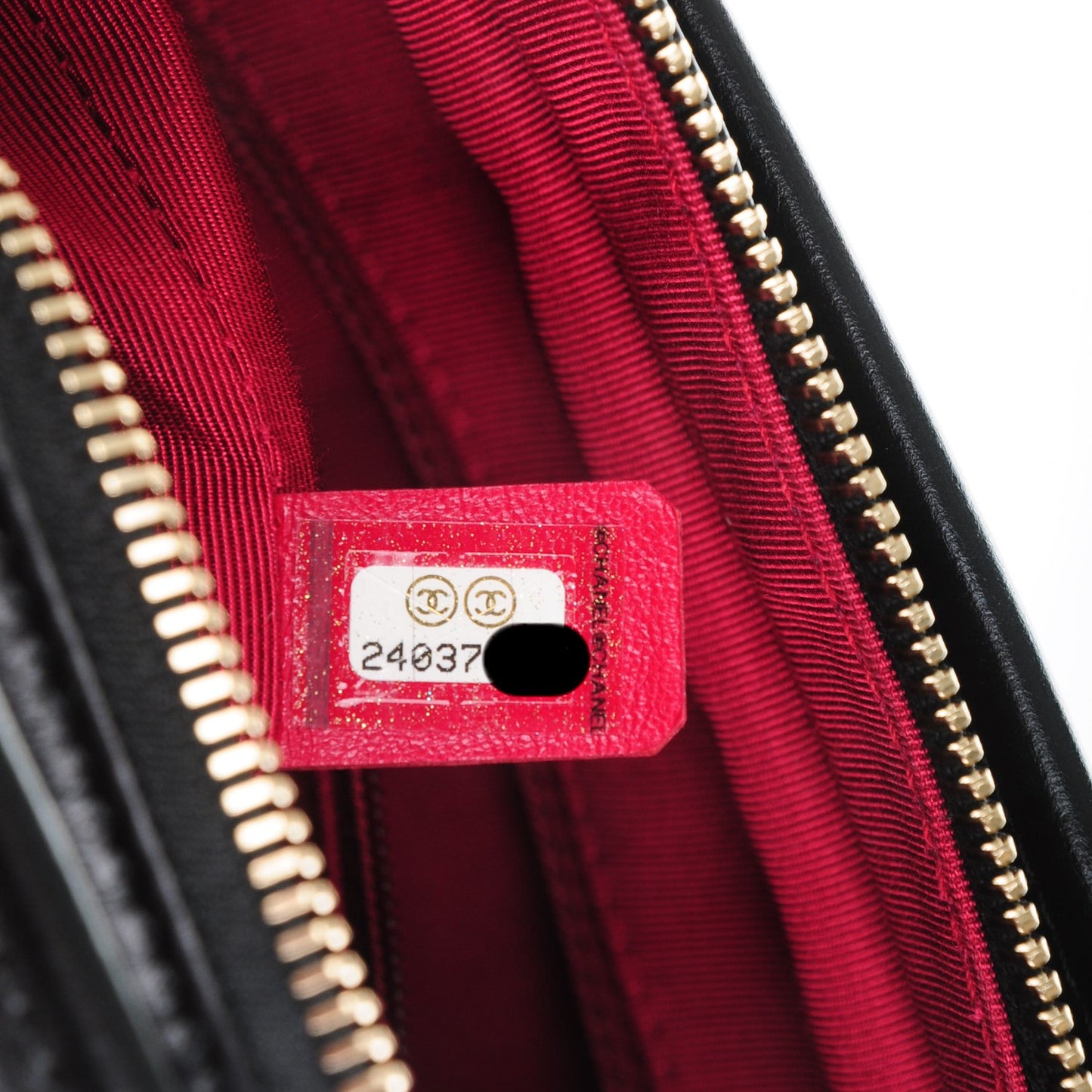 Calfskin Quilted Medium Gabrielle Hobo Black