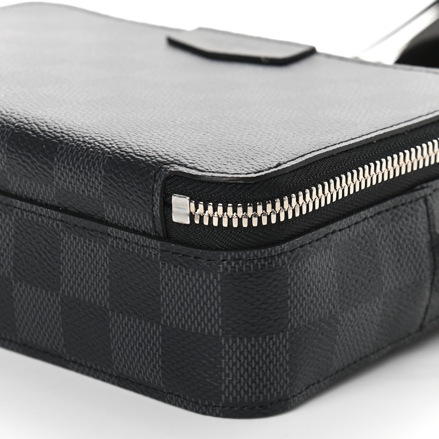 Damier Graphite Alpha Wearable Wallet