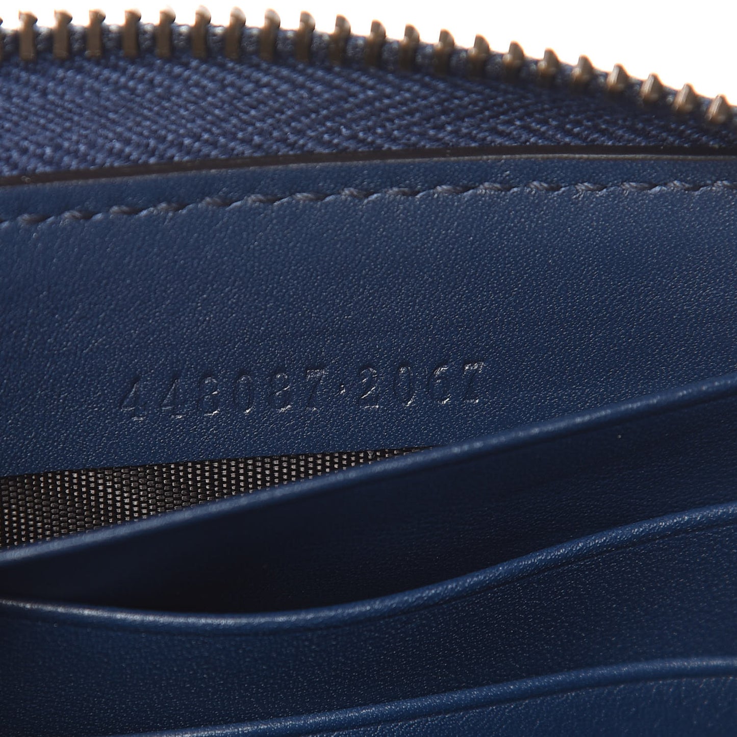 Calfskin Matelasse GucciGhost GG Marmont Zip Around Wallet Blue Agata Hibiscus Red