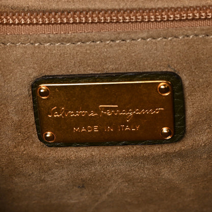 Salvatore Ferragamo Alligator Degrade Iolanda Clutch Cygno 7 of 9
