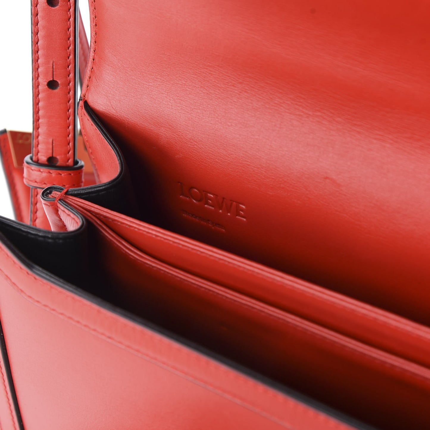 Calfskin Medium Barcelona Shoulder Bag Red