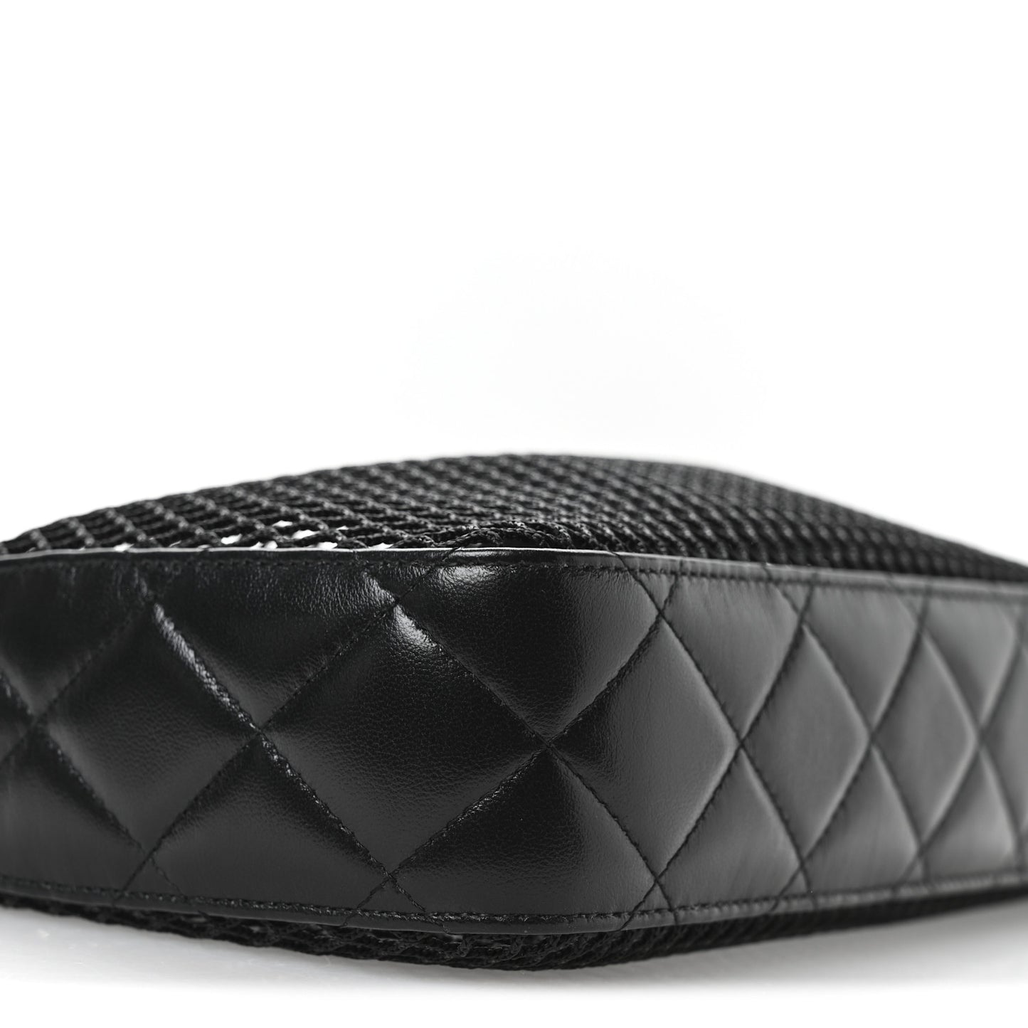Mesh Shiny Lambskin Clutch With Chain Black