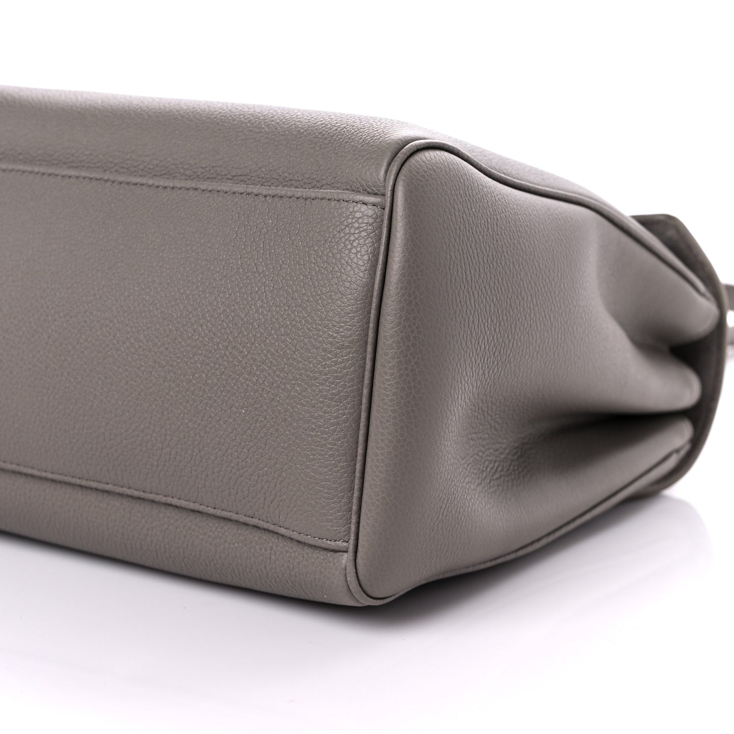 Grained Calfskin Medium Soft 16 Bag Pebble