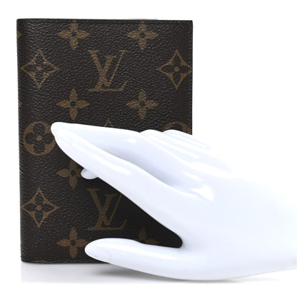 Louis Vuitton Monogram Passport Cover 2 of 6