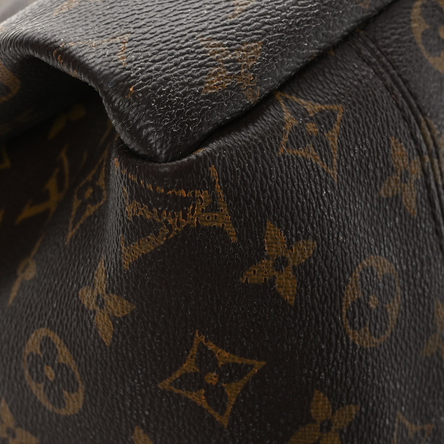 Louis Vuitton Monogram Artsy MM 9 of 10