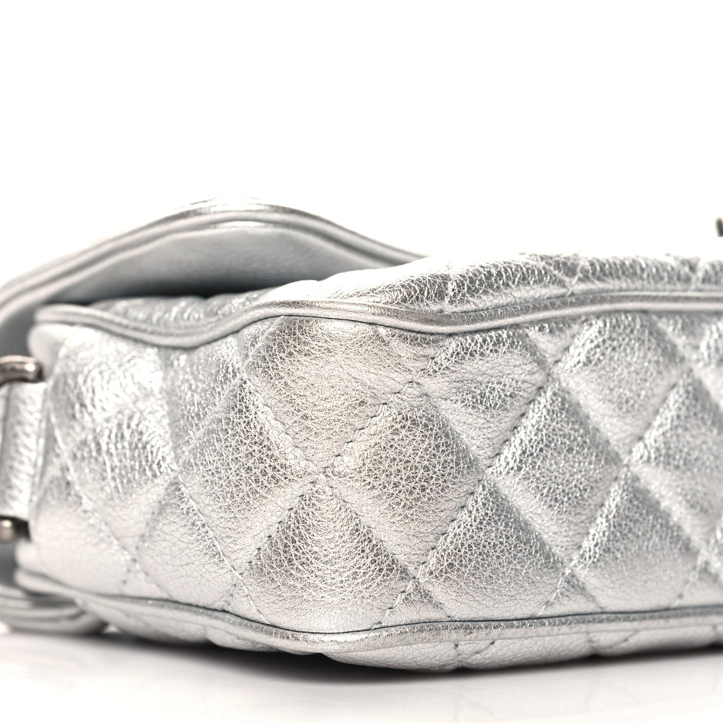 Metallic Calfskin Quilted Small Chain Detail Flap Silver