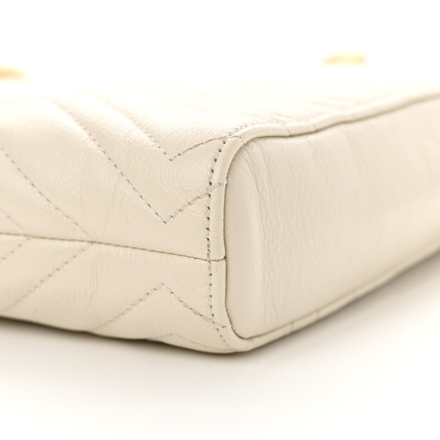 Vintage Calfskin Matelasse Medium GG Marmont Slim Tote White