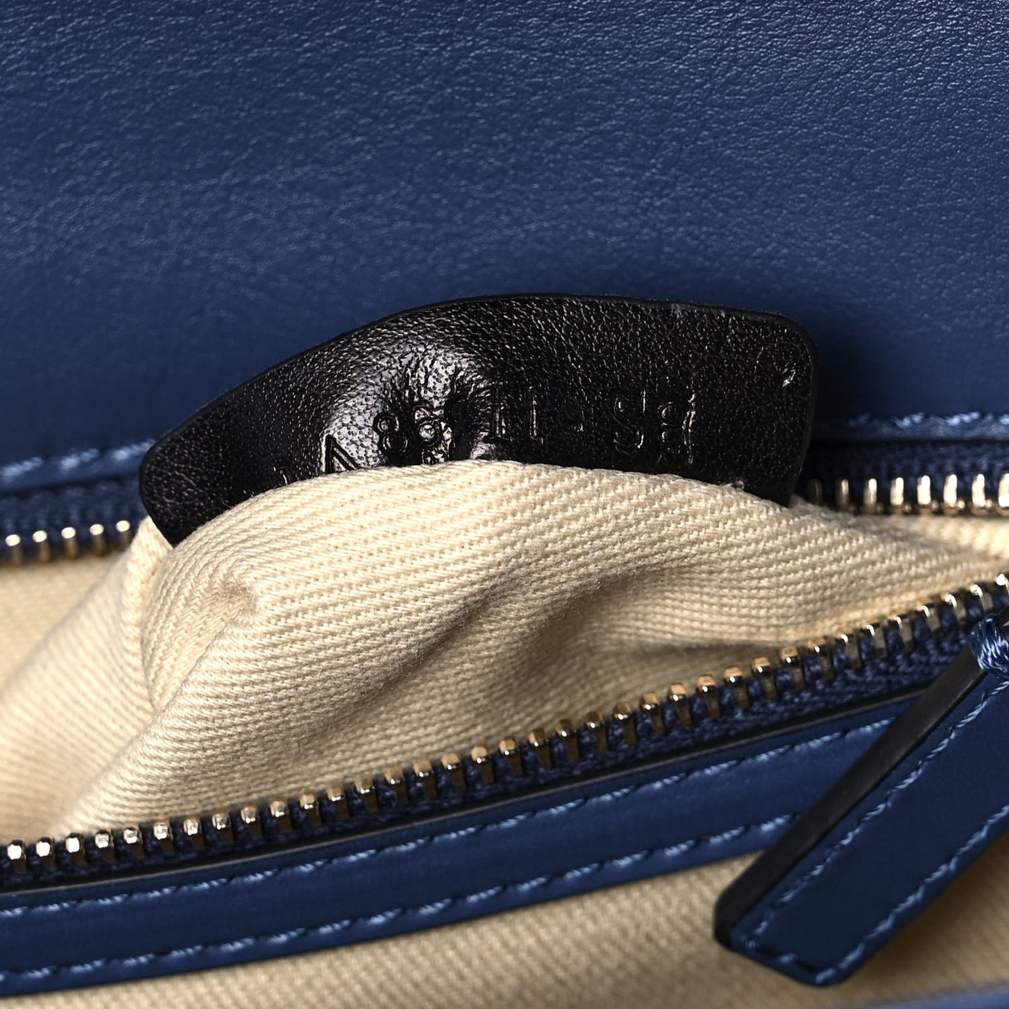 Vitello Medium Glam Lock Rockstud Flap Indigo