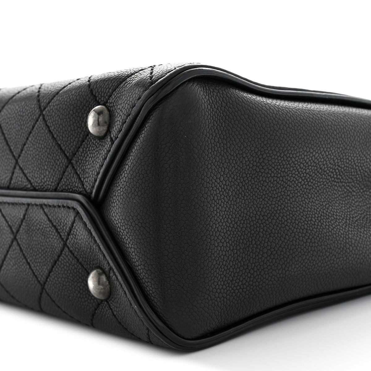 Calfskin Stitched Hamptons Tote Black