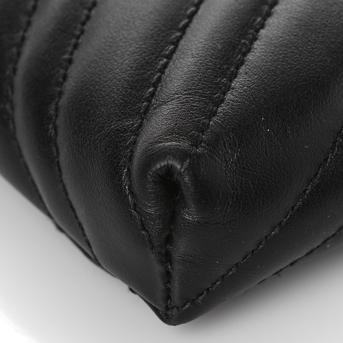 Calfskin Matelasse Mini GG Marmont Crossbody Bag Black