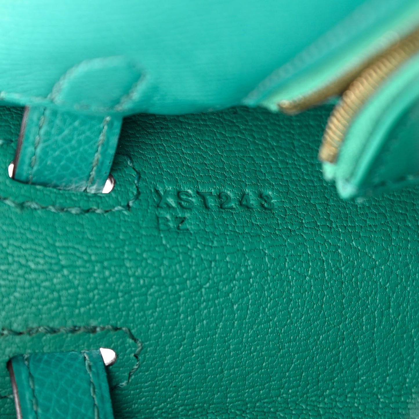 Epsom Kelly Sellier 25 Bleu Paon