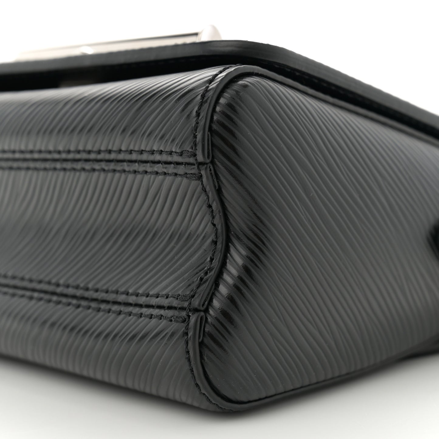 Epi Twist Lock Shoulder Bag XL Black