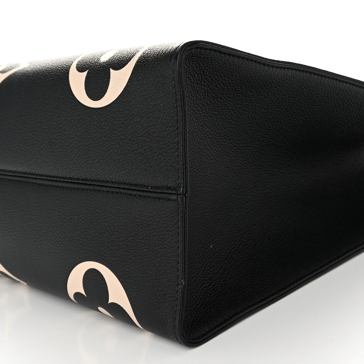 Louis Vuitton Empreinte Monogram Giant Onthego GM Black Beige 9 of 10