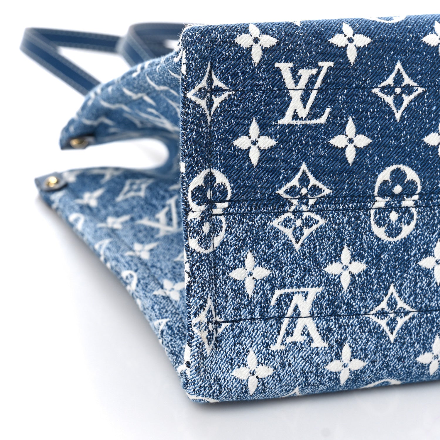 Louis Vuitton Monogram Jacquard Denim Onthego MM Bleu 7 of 8