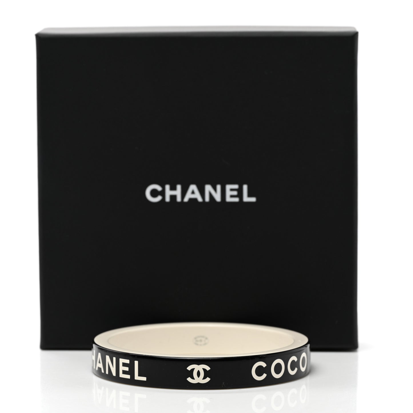 Resin Logo Bangle Bracelet Black White