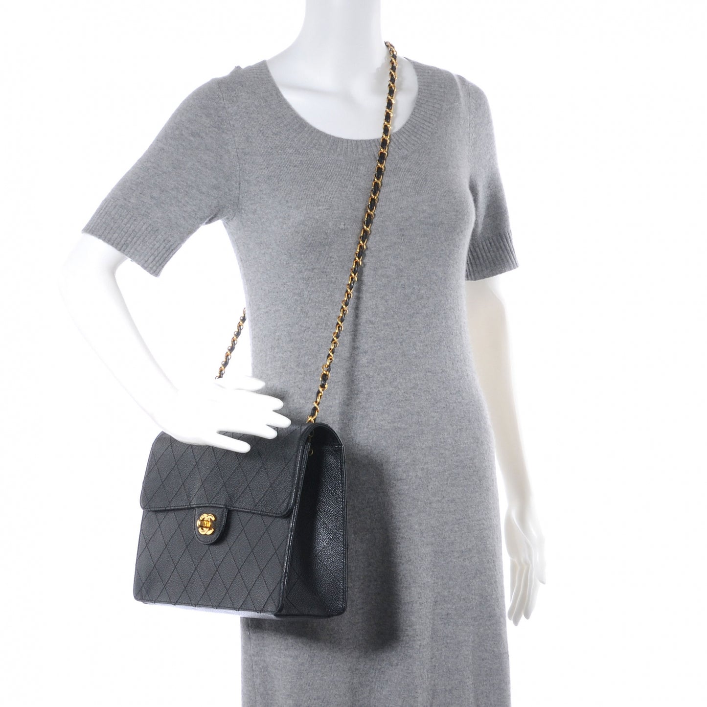 Caviar Jumbo Flap Black