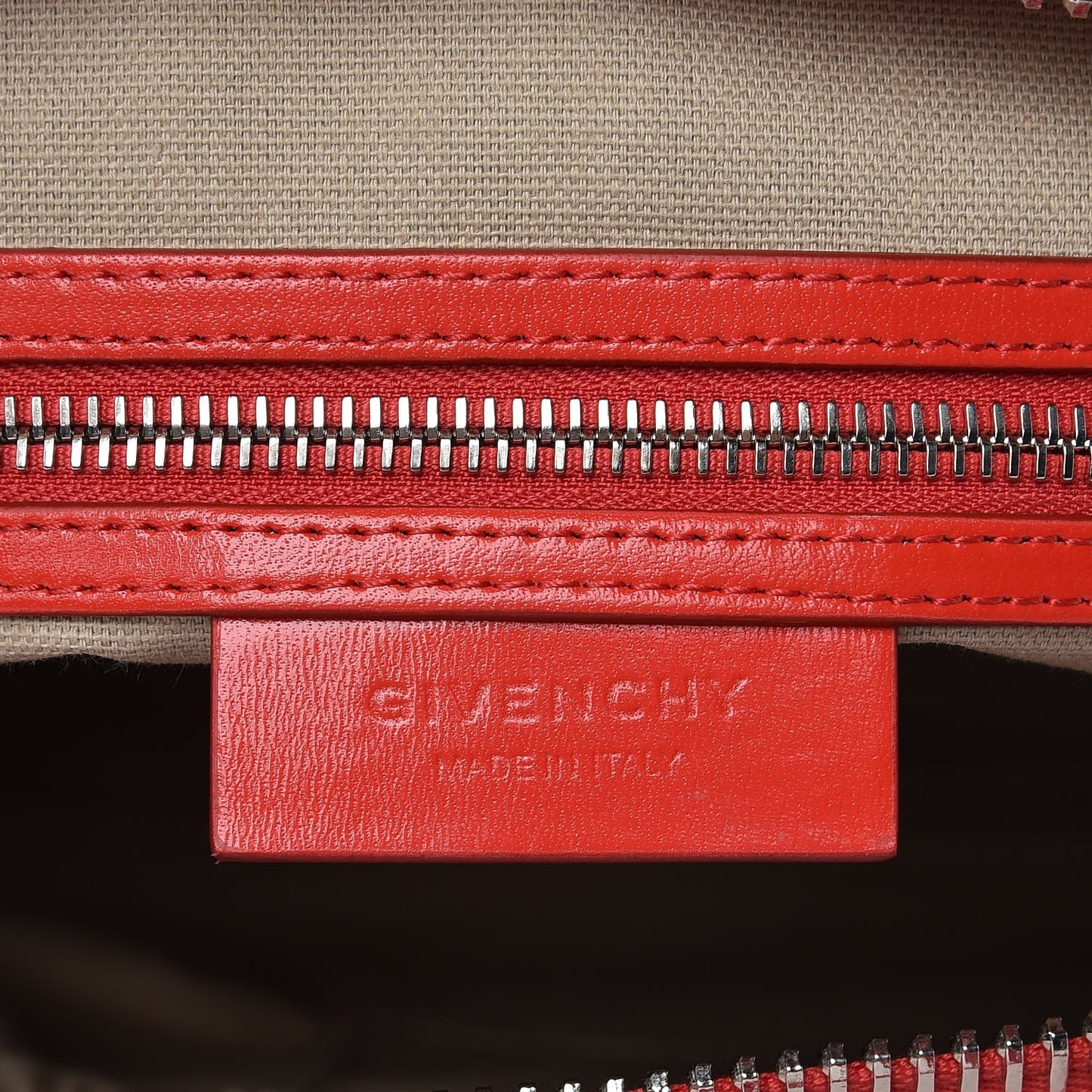Shiny Lord Calfskin Medium Antigona Medium Red