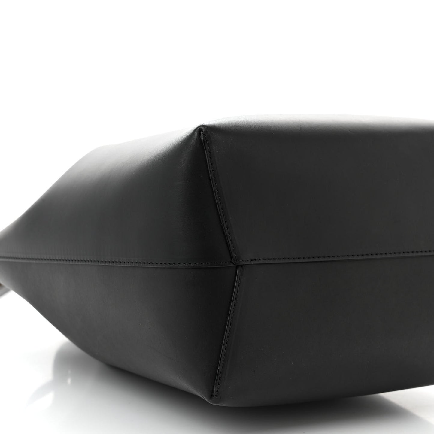 Vegetable Tanned Calfskin Bucket Bag Black Oro