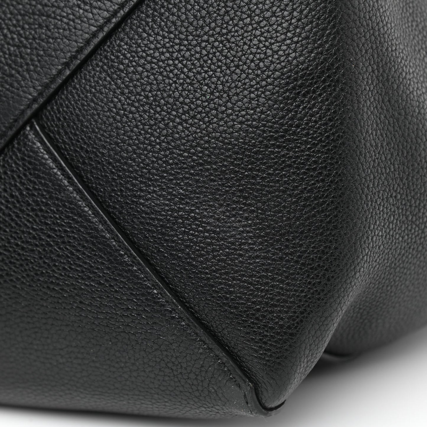 Soft Grained Calfskin Small Belt Cabas Phantom Black