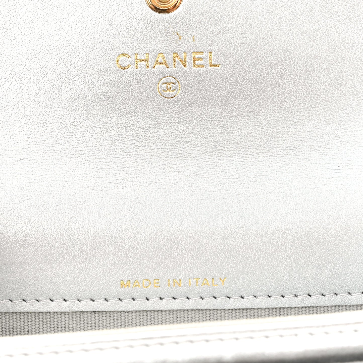 Metallic Goatskin Quilted Chanel 19 Flap Card Holder Silver