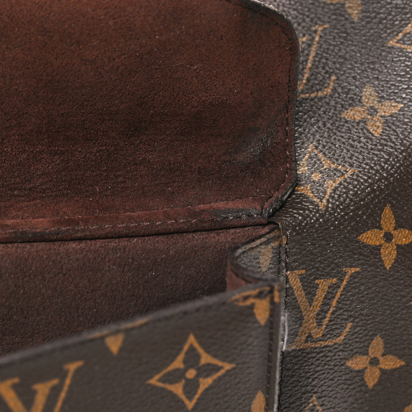 Monogram Metis