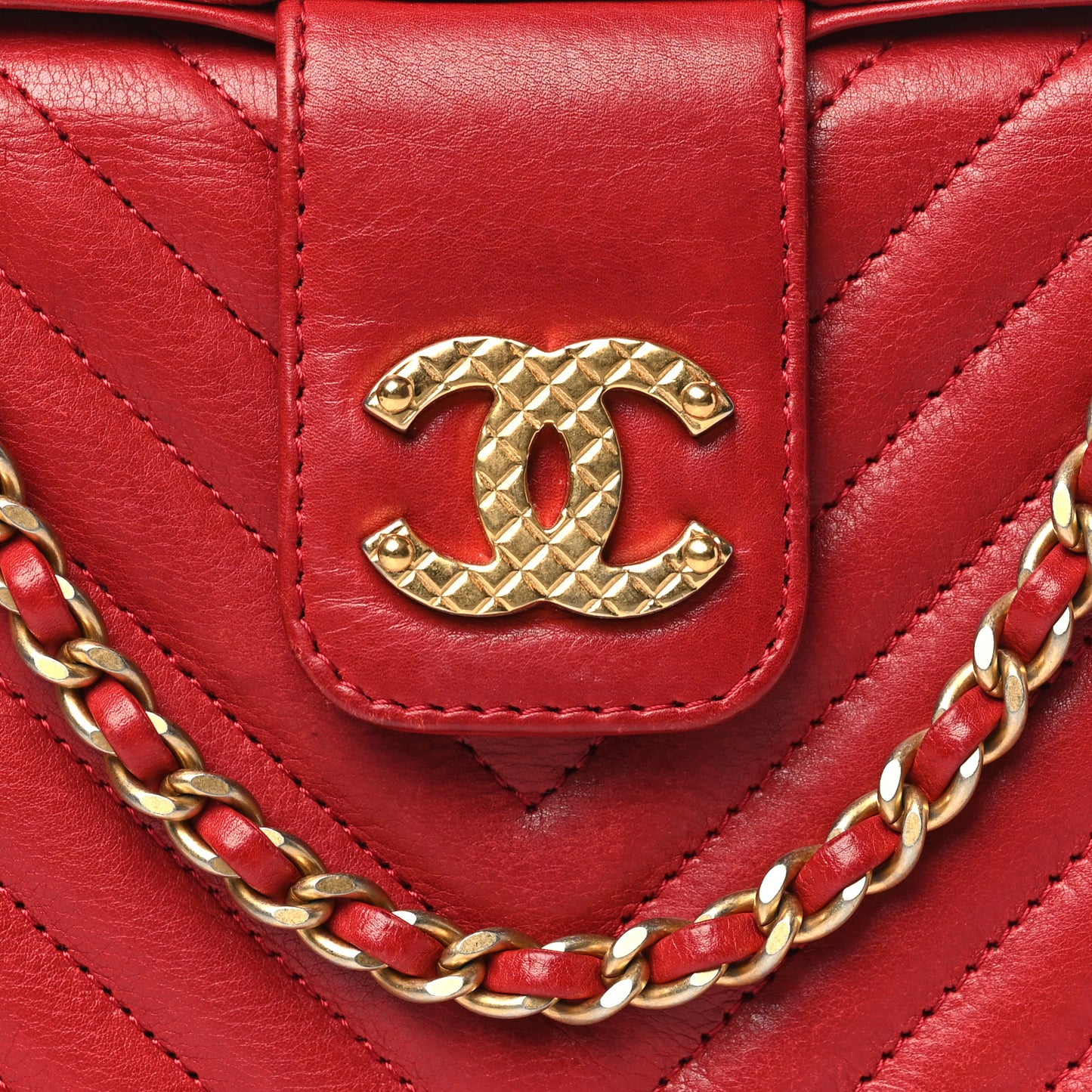 Calfskin Chevron Quilted Rock The Corner Minaudiere Bag Red