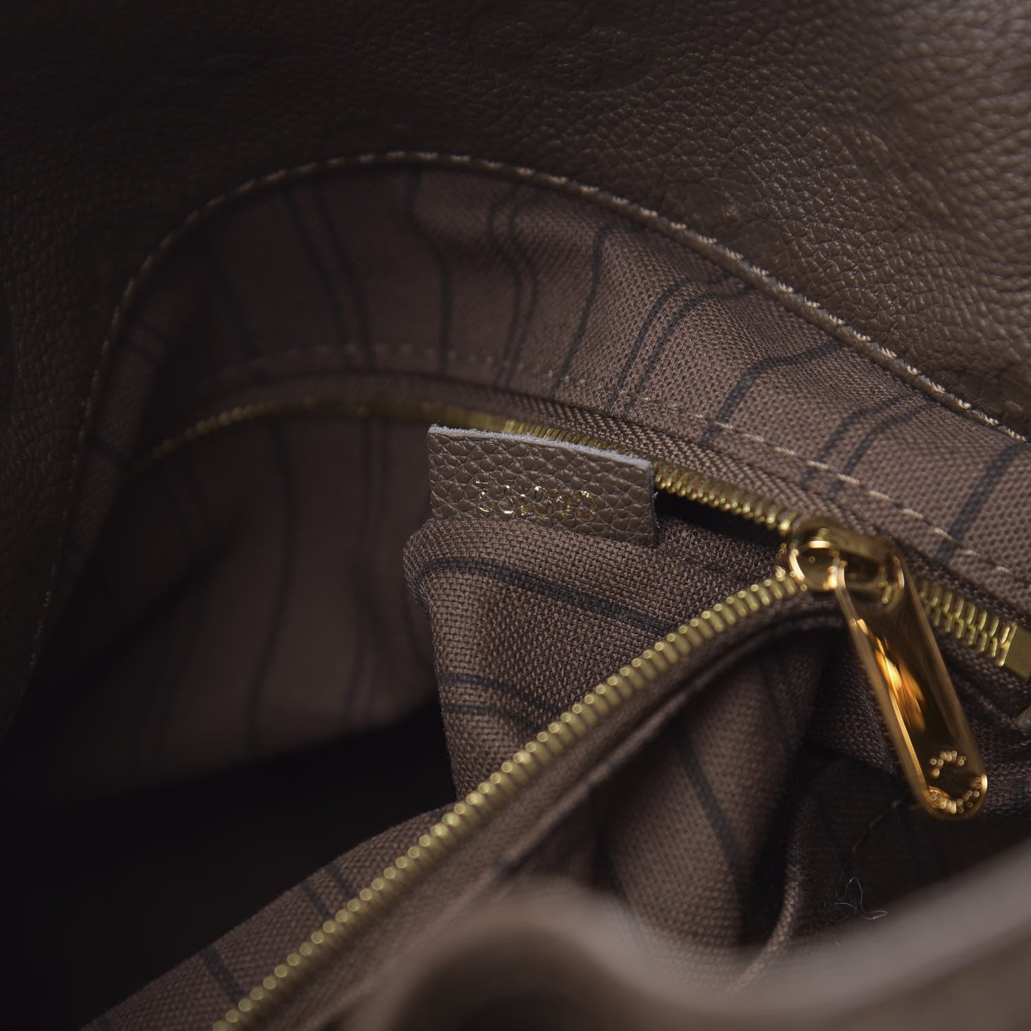 Louis Vuitton Empreinte Artsy MM Ombre 7 of 12