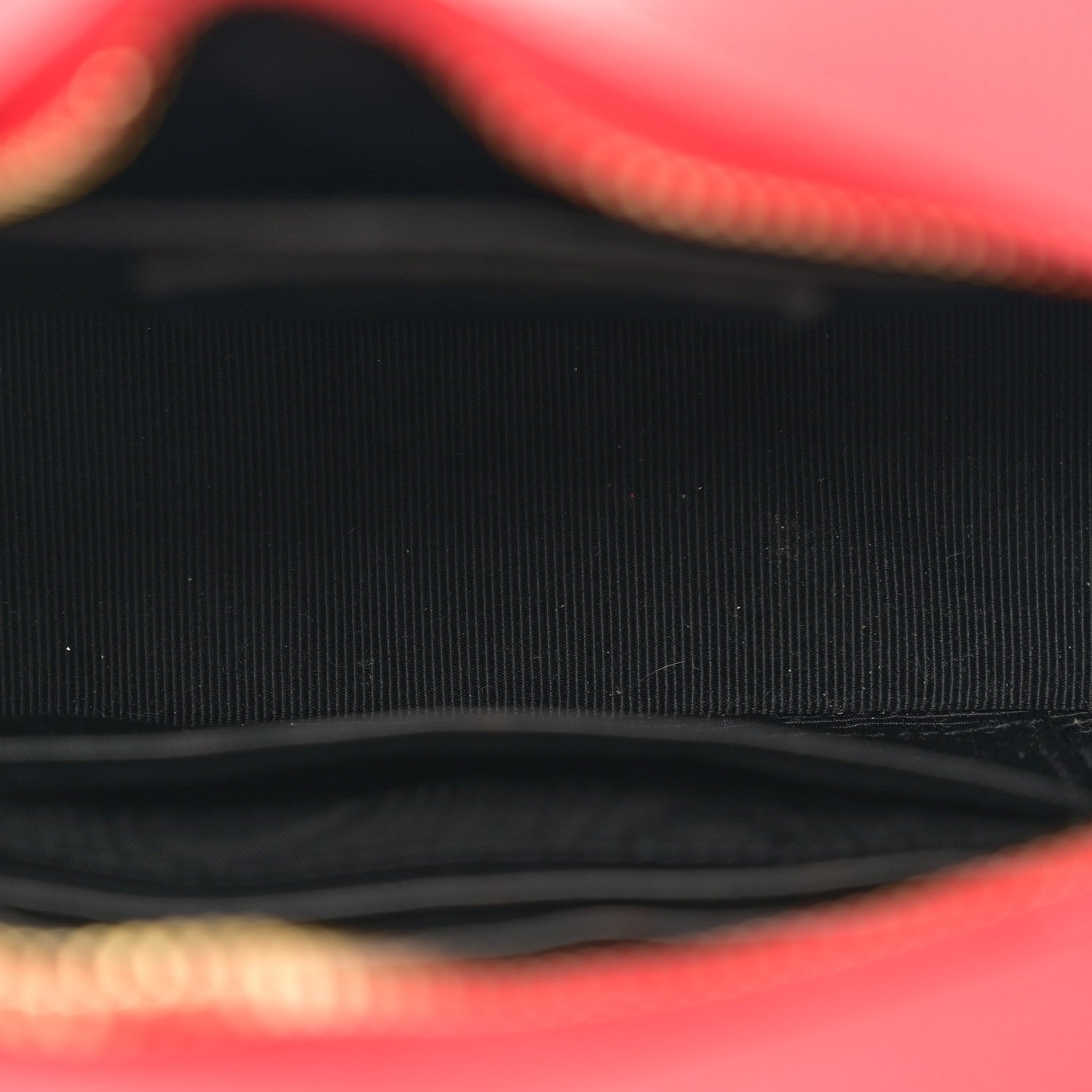 Saint Laurent Grain De Poudre Small Classic Monogram Camera Bag New Red 5 of 11
