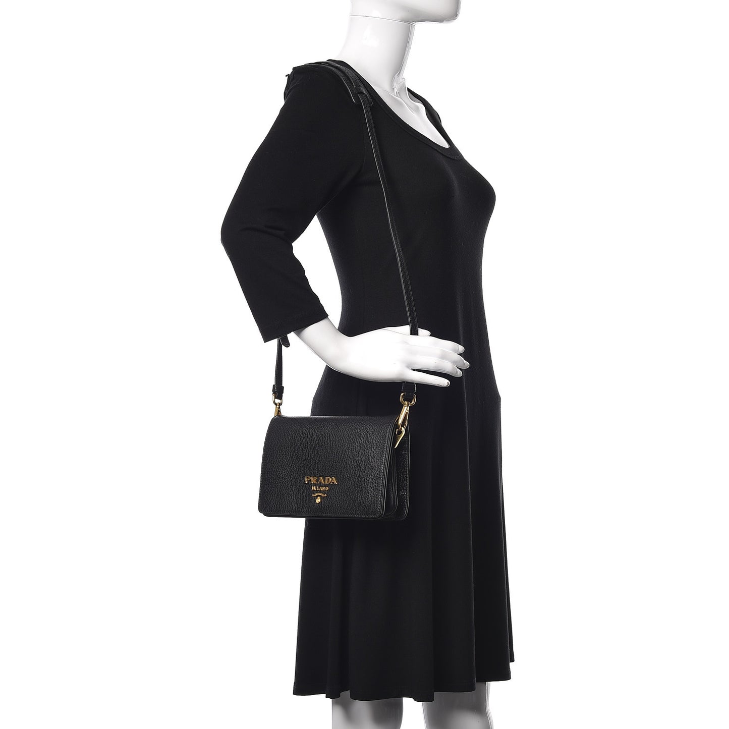 Vitello Daino Flap Crossbody Black