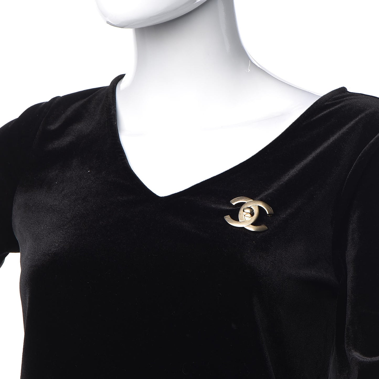 CC Turnlock Brooch Gold
