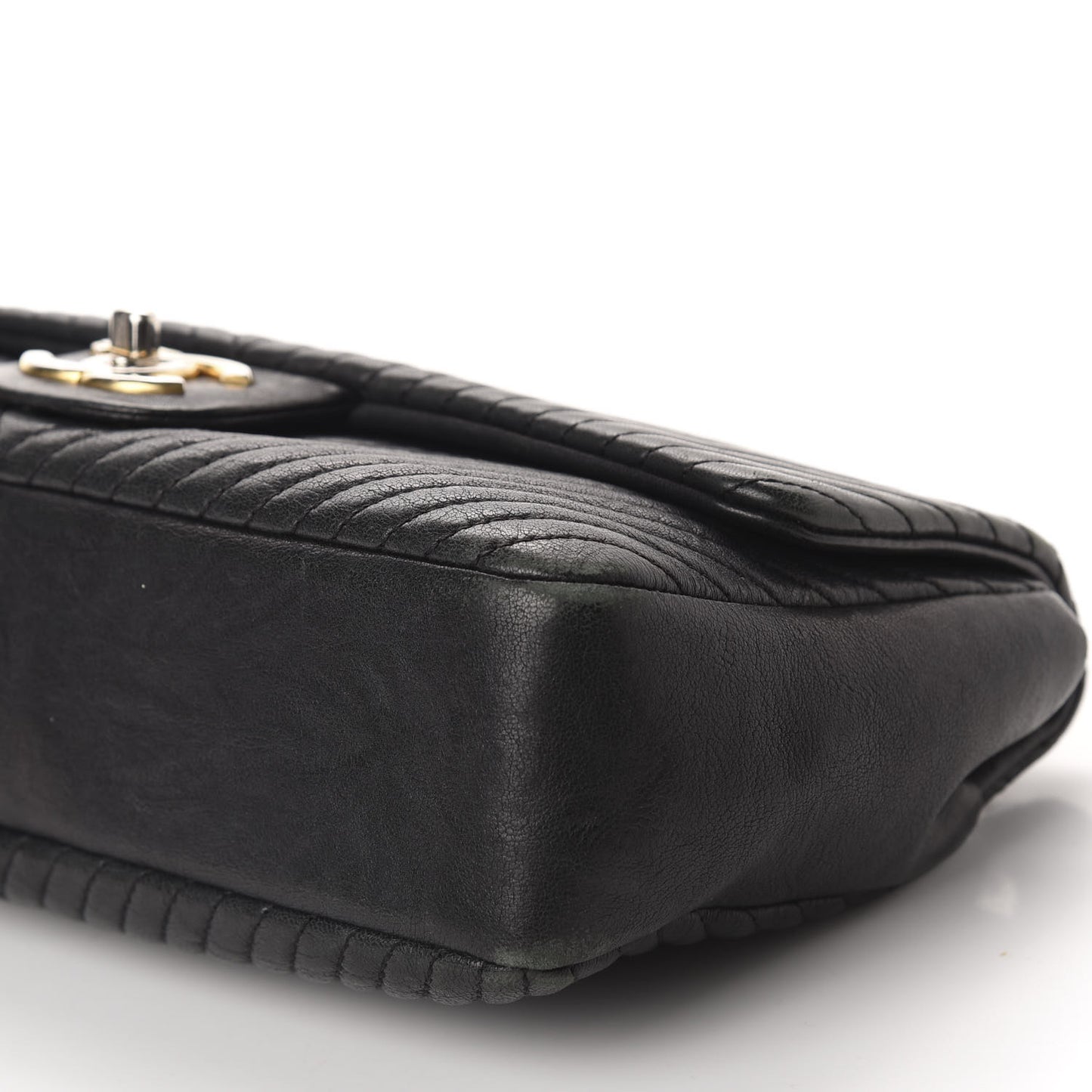 Calfskin Chevron Quilted Medium Surpique Flap Black