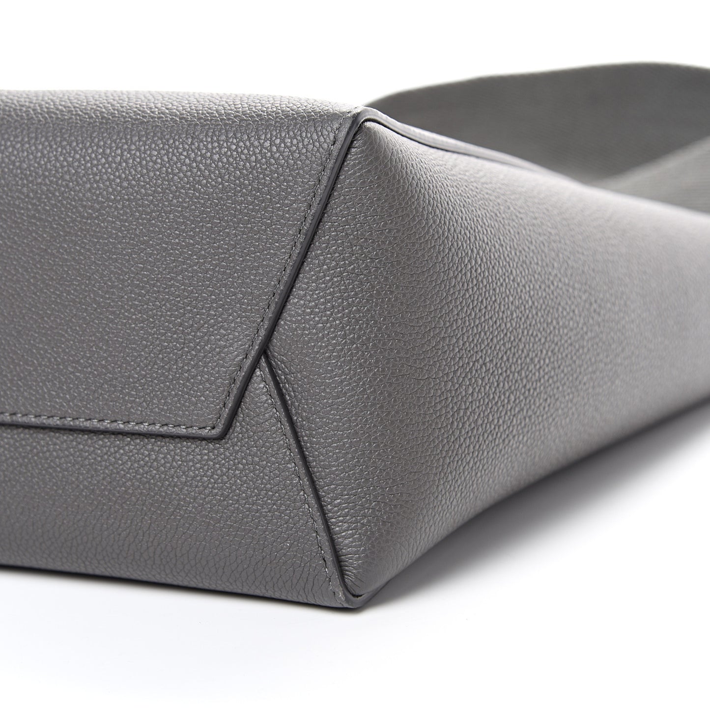 Soft Grained Calfskin Small Sangle Bucket Bag Grey