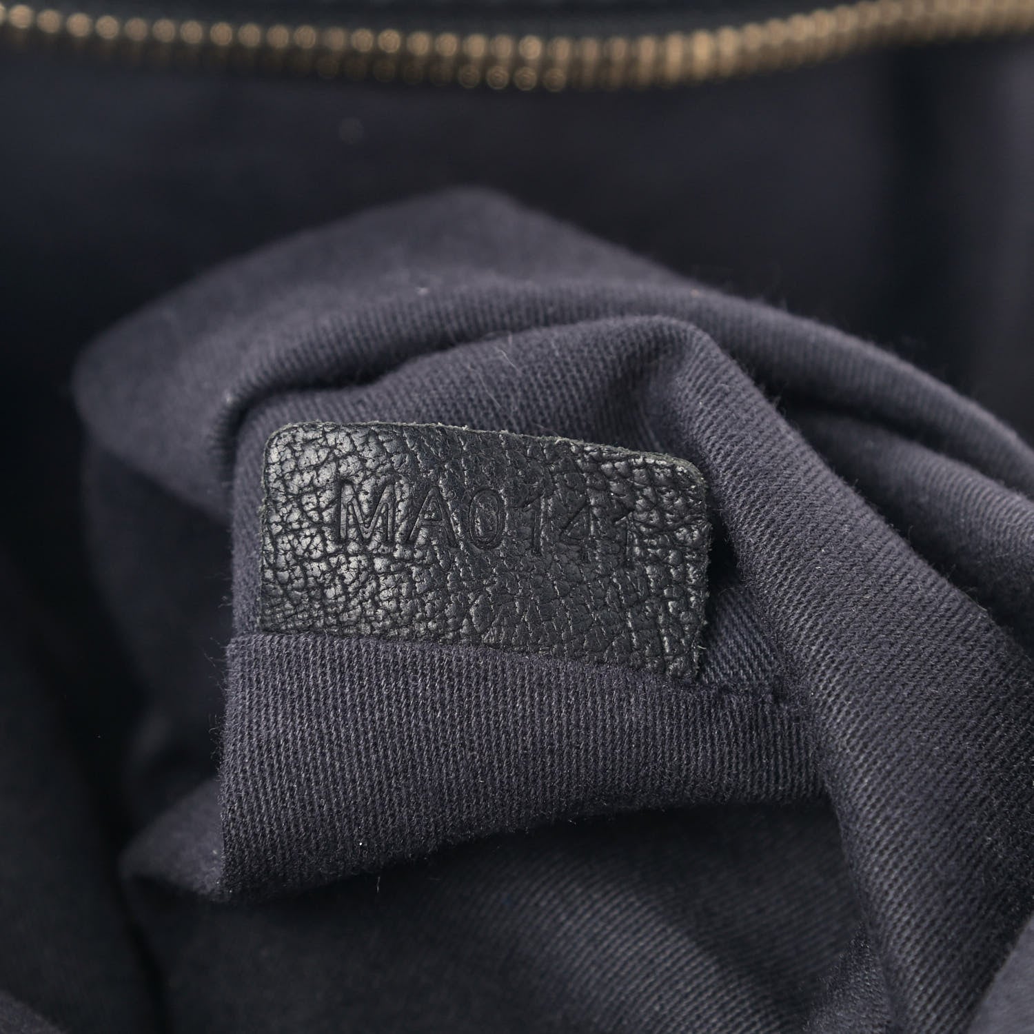 Givenchy Buffalo Medium Ring Nightingale Black 7 of 10