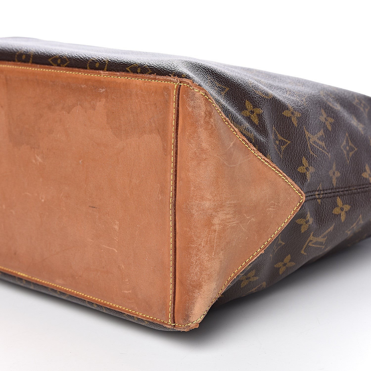 Louis Vuitton Monogram Cabas Mezzo 14 of 18