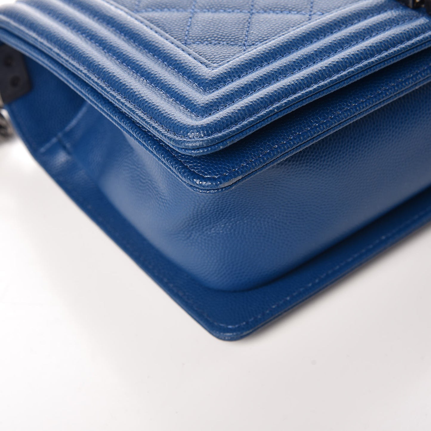 Caviar Quilted Medium Boy Flap Blue