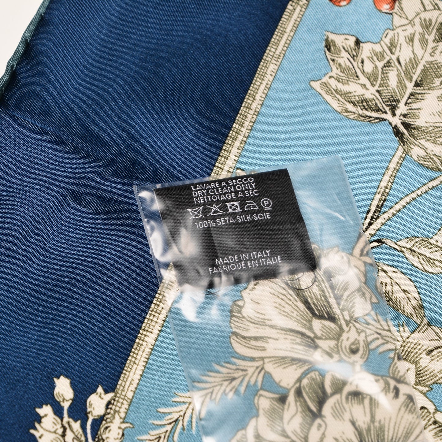 Silk Twill Wondergardenia Square Scarf Bluette
