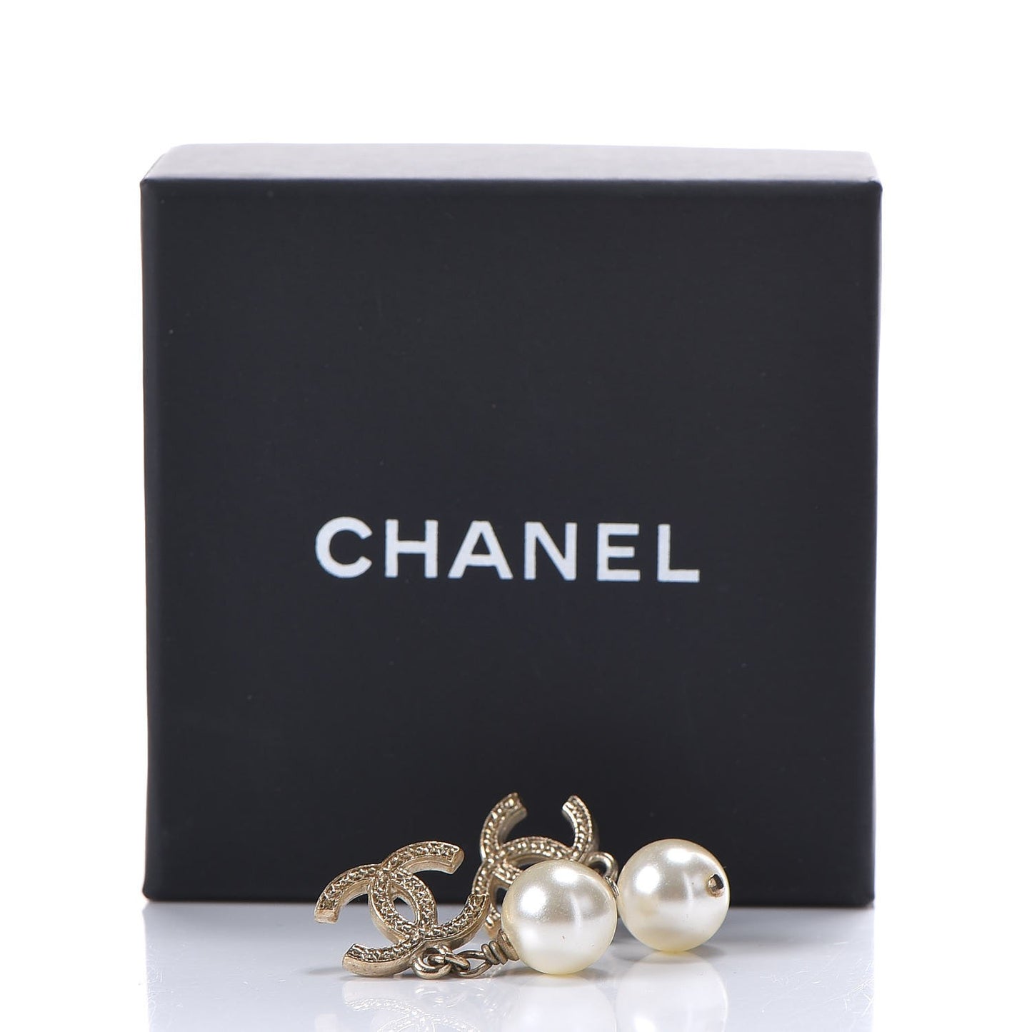 Pearl CC Drop Earrings Gold