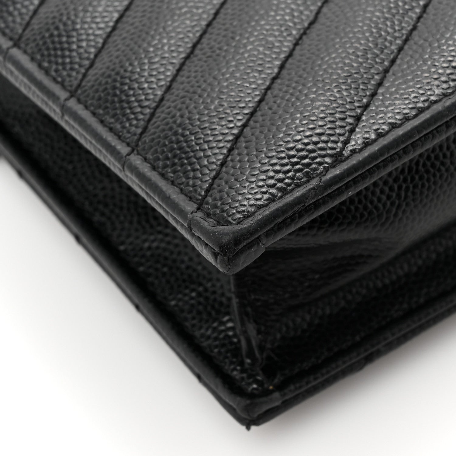 Saint Laurent Grain De Poudre Matelasse Chevron Monogram Monochrome Envelope Chain Wallet Black 11 of 13