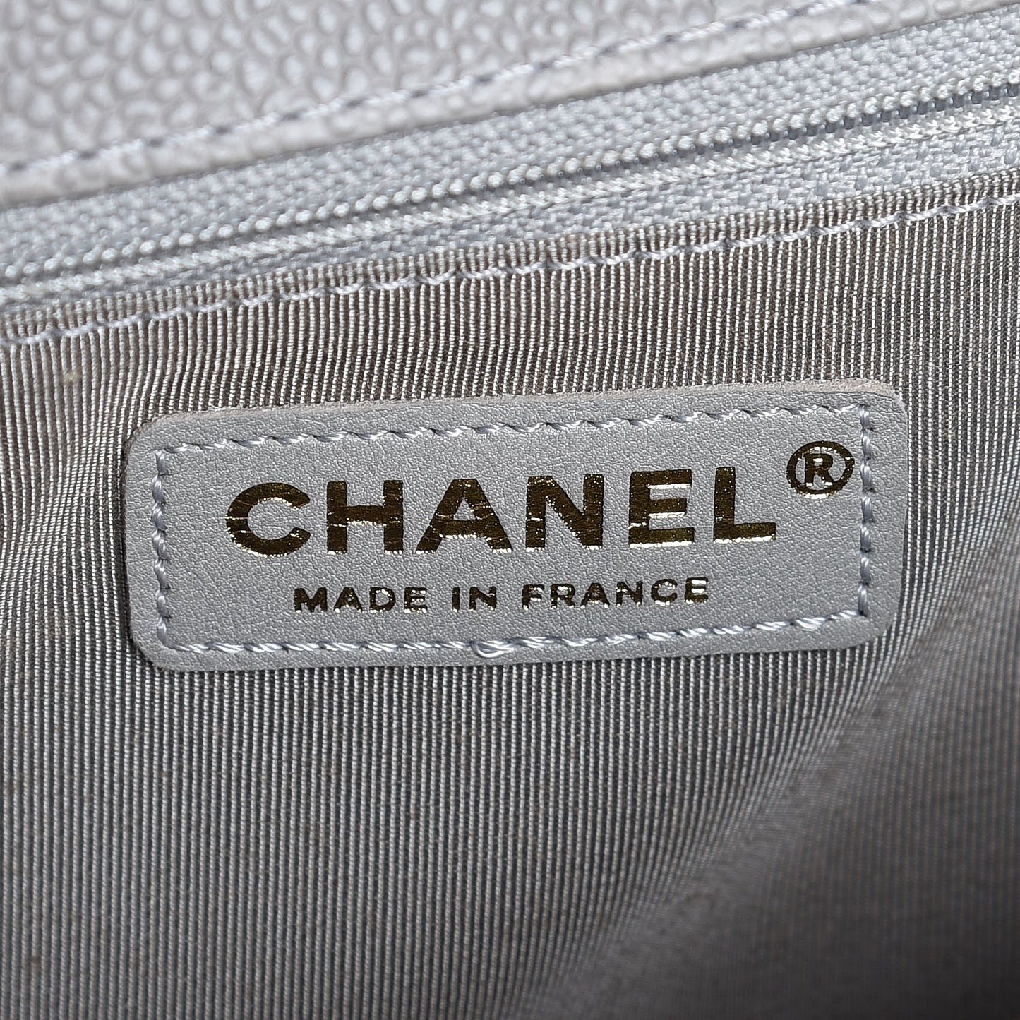 Caviar Quilted New Medium Boy Flap Light Grey