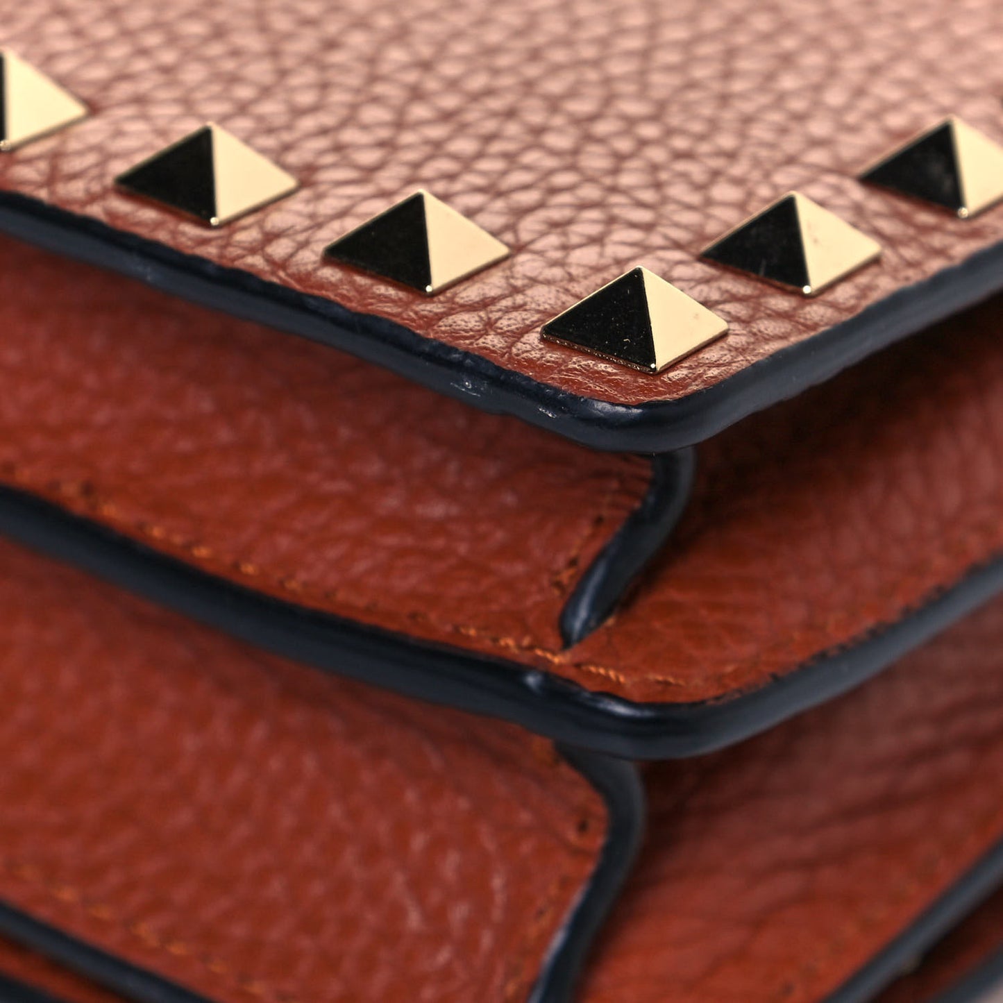 Pebbled Calfskin Rockstud Wallet on Chain Saddle Brown