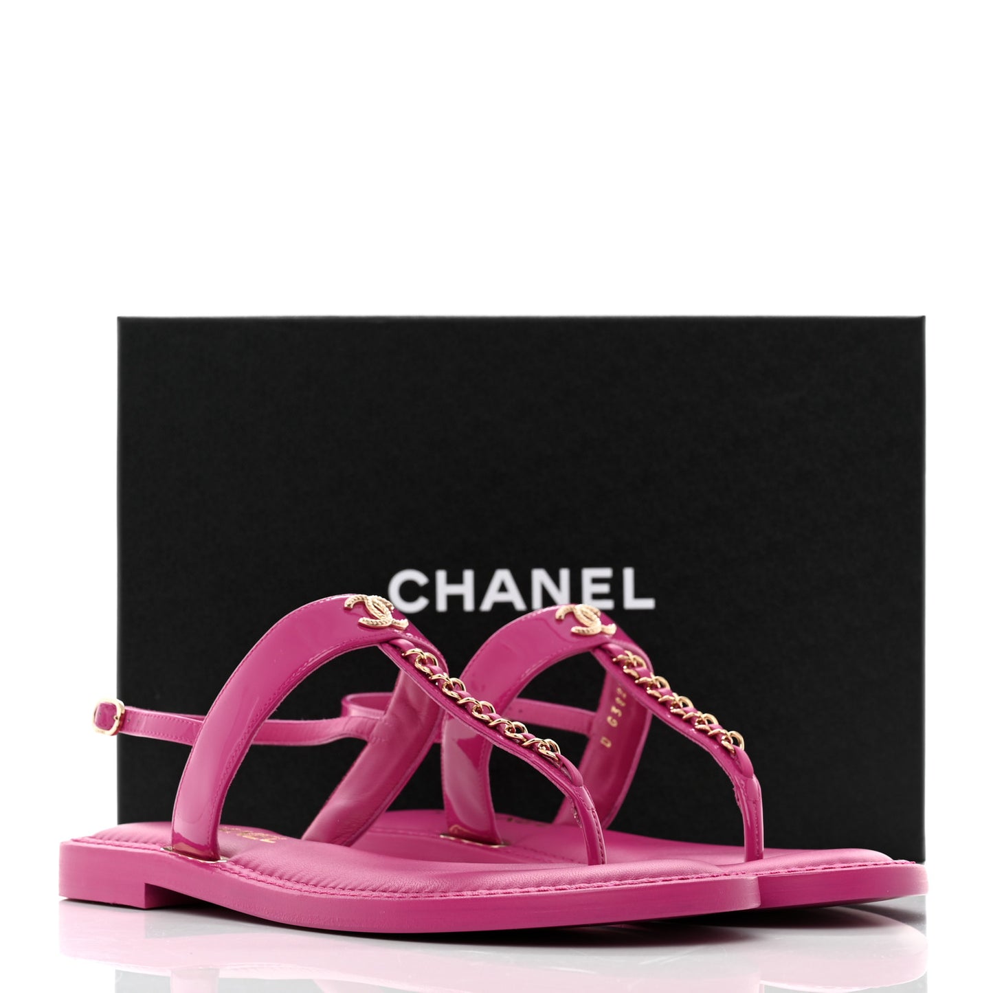 Lambskin Patent Chain CC Logo Thong Flat Sandals 39.5 Pink