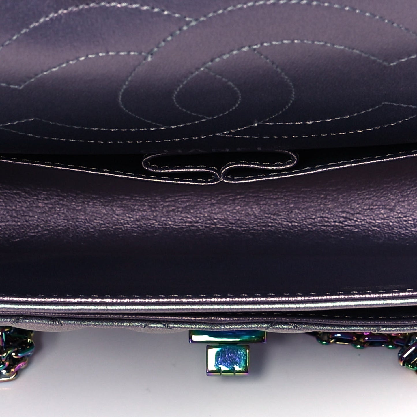 Iridescent Lambskin Quilted 2.55 Reissue 225 Flap Light Purple