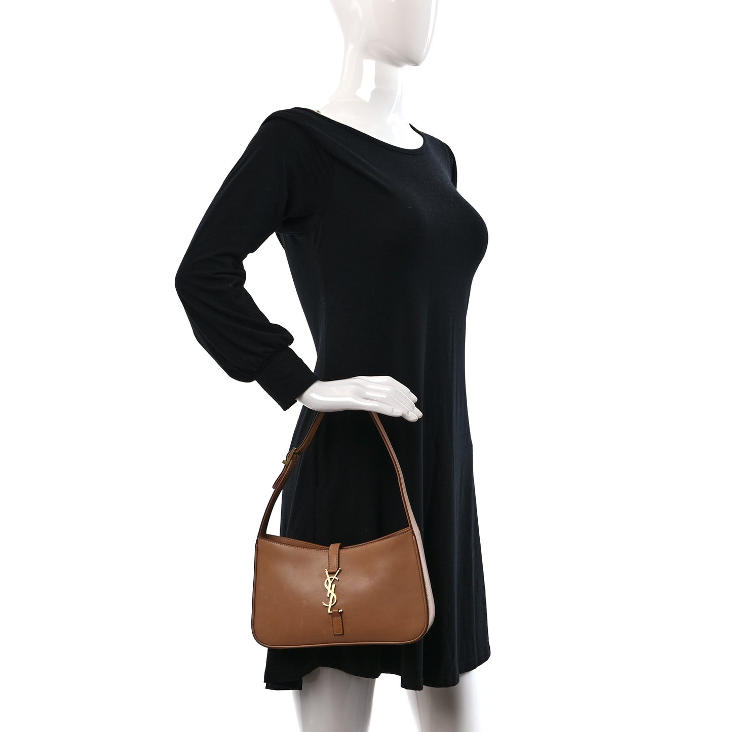 Smooth Calfskin Le 5 A 7 Hobo Brown