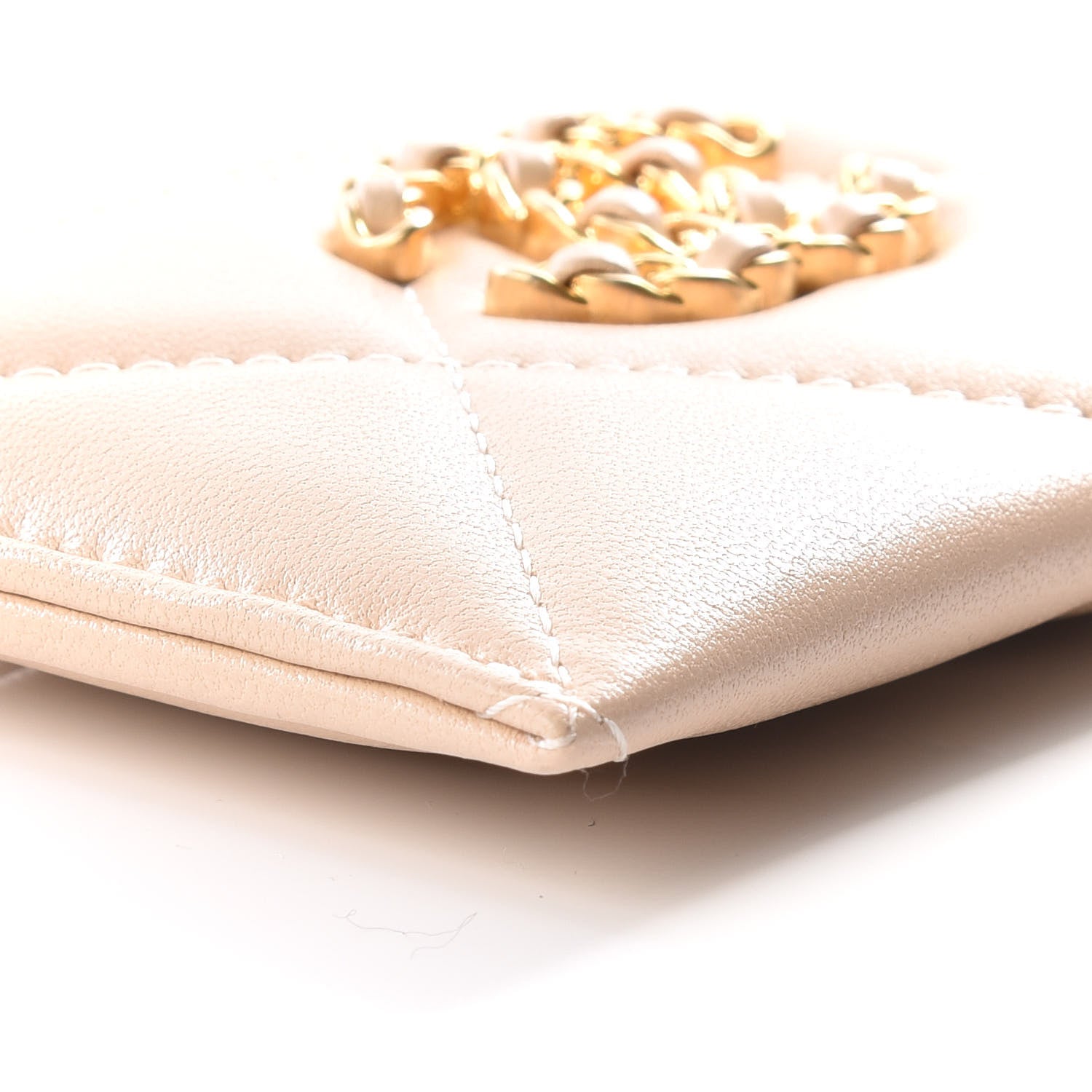 Chanel Shiny Goatskin Quilted Chanel 19 Card Holder Beige 5 of 11
